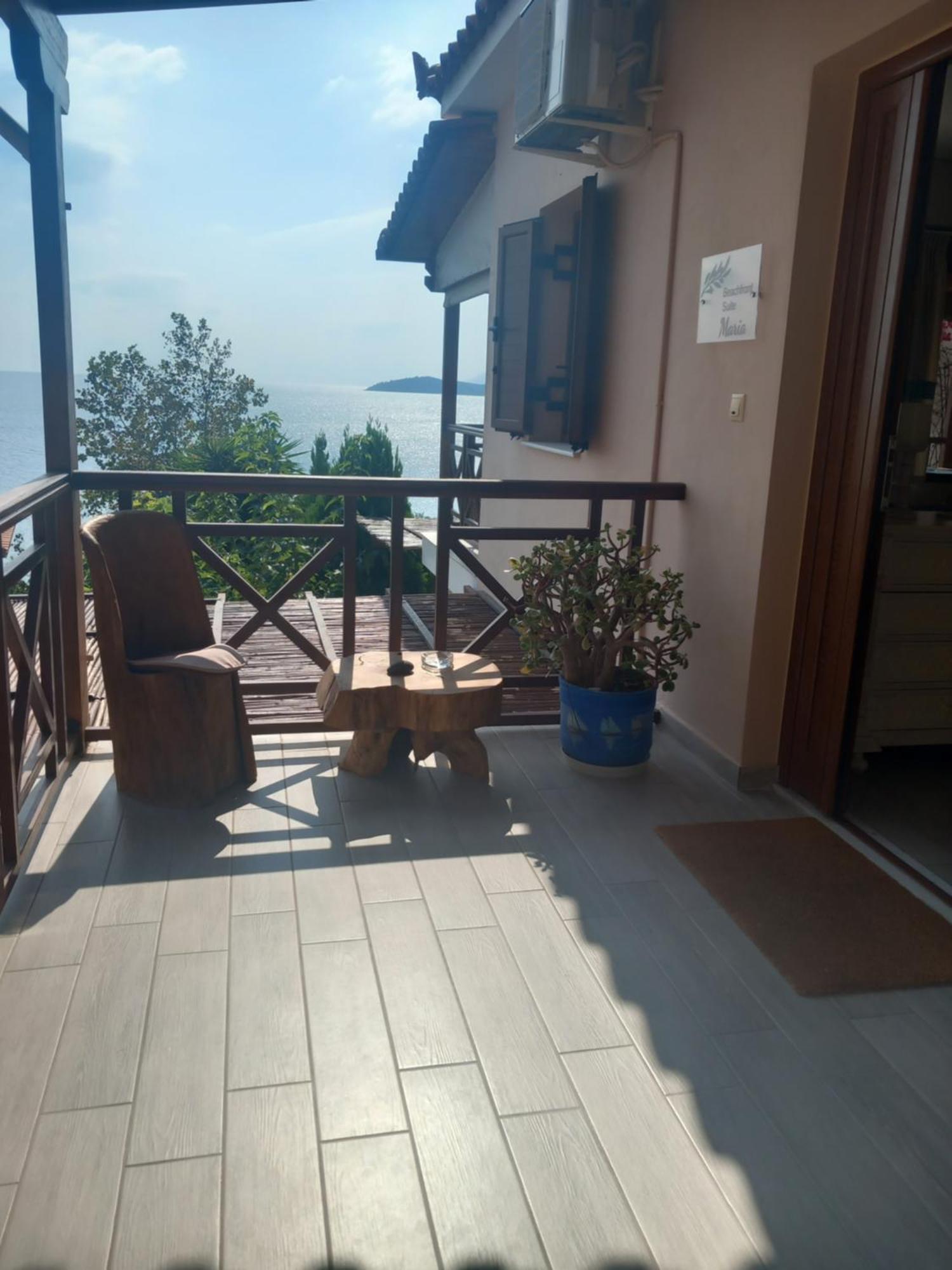Paralio Astros Beachfront Suites Xiropigado Cameră foto